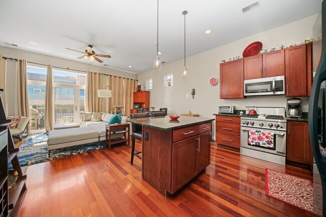 Foto del edificio - 2706 W Armitage Ave