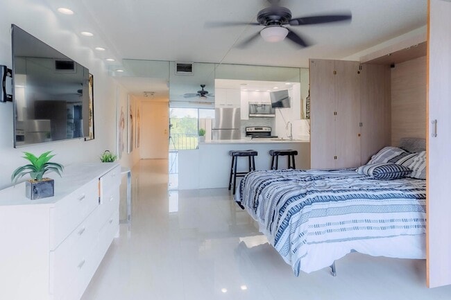 Photo - 3760 Inverrary Dr Apartment