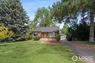 Building Photo - 1213 E Lorraine Dr