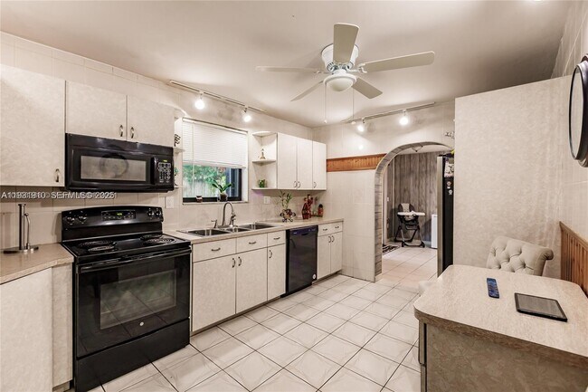 Foto del edificio - 10350 SW 167th St