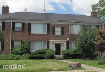 Building Photo - 9560 Greenview Ave