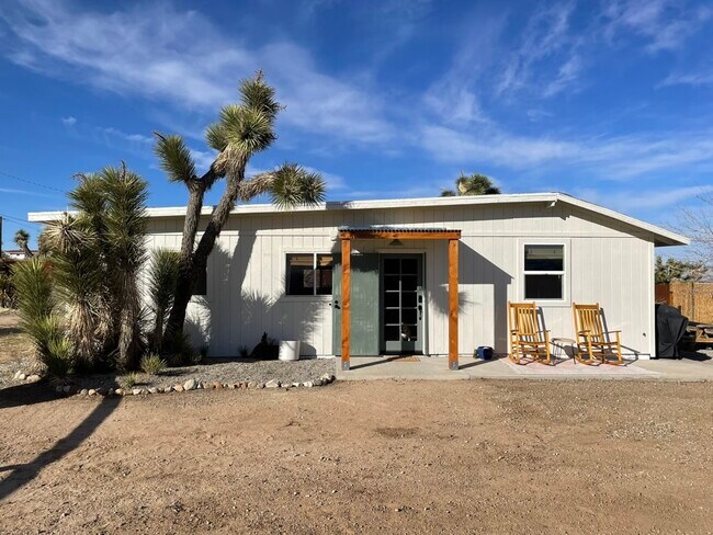 Building Photo - 58454 Buena Vista Dr