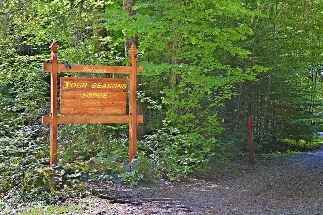 Building Photo - 16108 Crystal River Ranch Rd E
