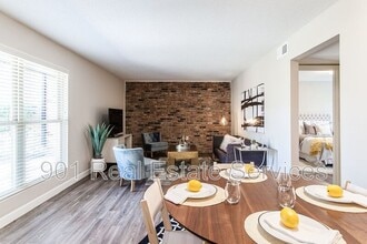 Building Photo - 207 S Barksdale St