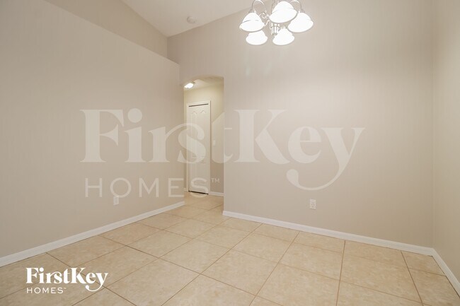 Building Photo - 1319 Macon Dr
