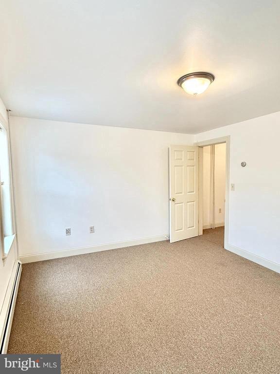 Foto del edificio - 26 N Main St