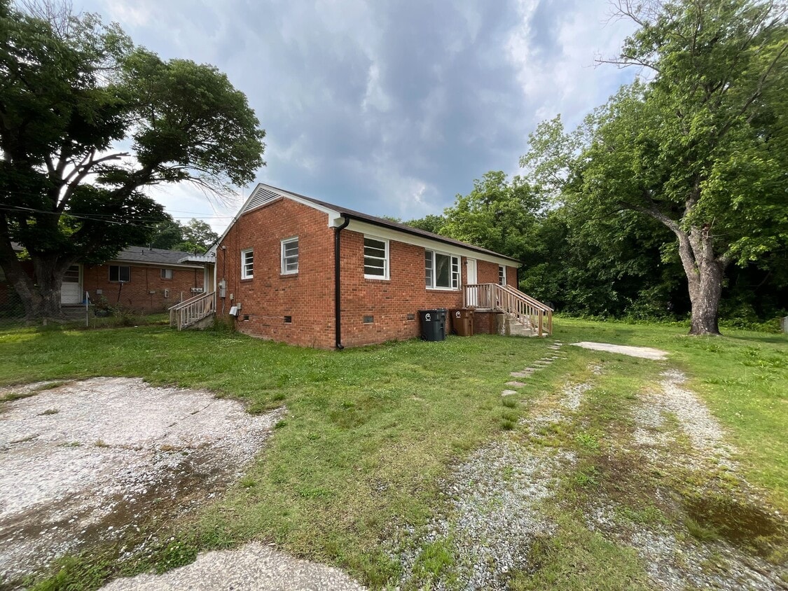 Building Photo - 1815 Ryan St