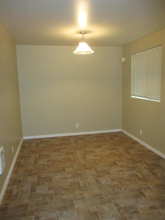 Foto del edificio - 1246 N Park Ave