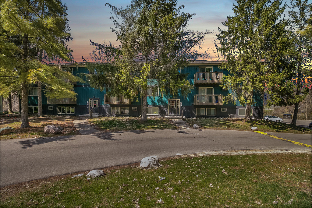 Primary Photo - Sandstone Creek Apartments