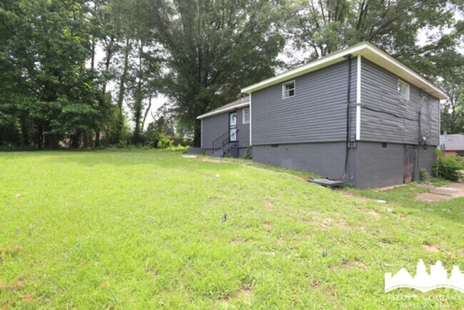 Building Photo - 158 Pickett Rd