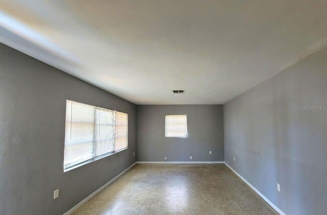 Building Photo - 5806 Siesta Ln