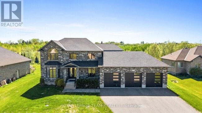 Building Photo - 1472 Water's Edge Way