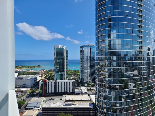 Close up of living room view - 1296 Kapiolani Blvd