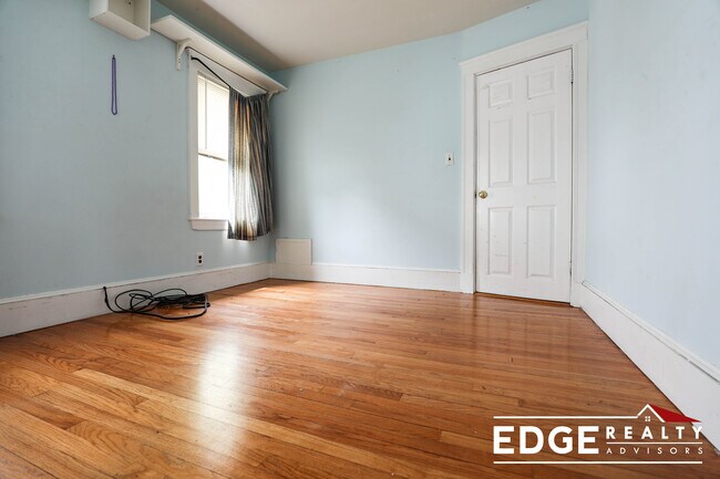 Foto del edificio - 24 Lyne Rd