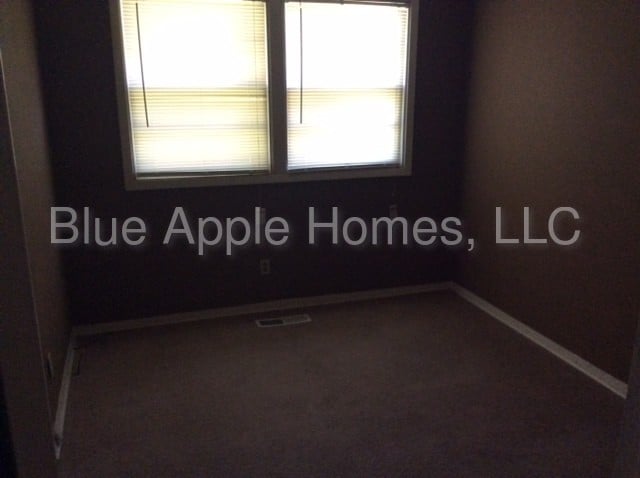 Building Photo - 359 Blair Villa Dr SE