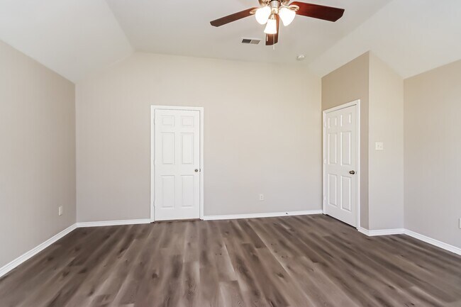 Foto del edificio - 13323 Lake Passage Ln