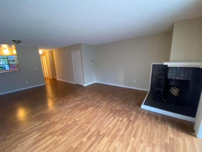 Foto del edificio - Sunny Townhouse in Lighthouse Cove