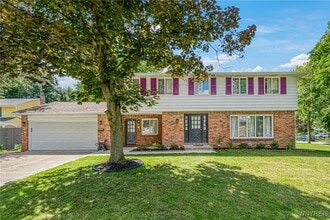 Building Photo - 71 Chaumont Dr