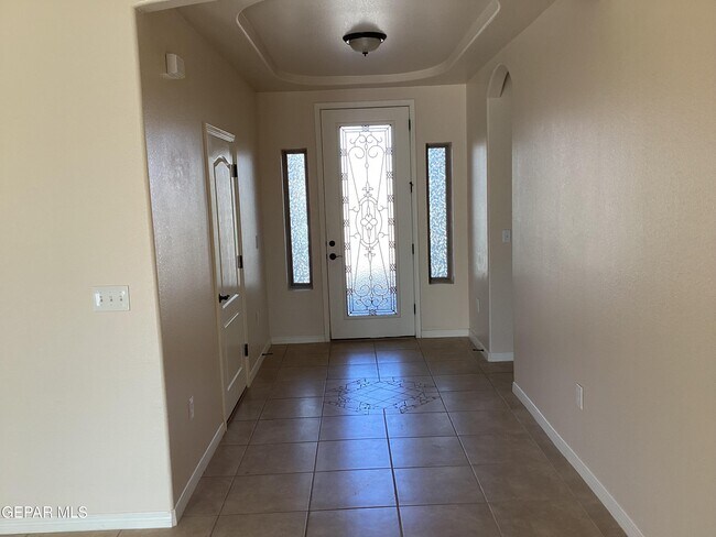 Building Photo - 175 Casas Lindas Ln