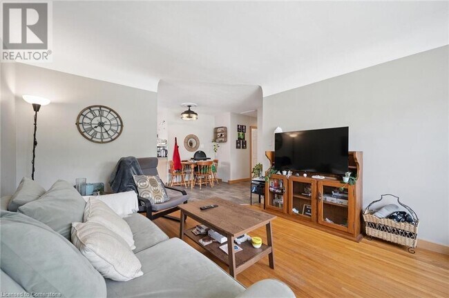 Building Photo - 249 Blucher St