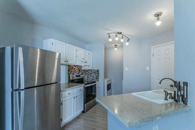 Foto del edificio - 9411 Valley Moss