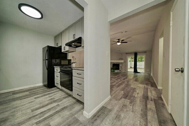 Foto del edificio - 3421 N Carnation Ct