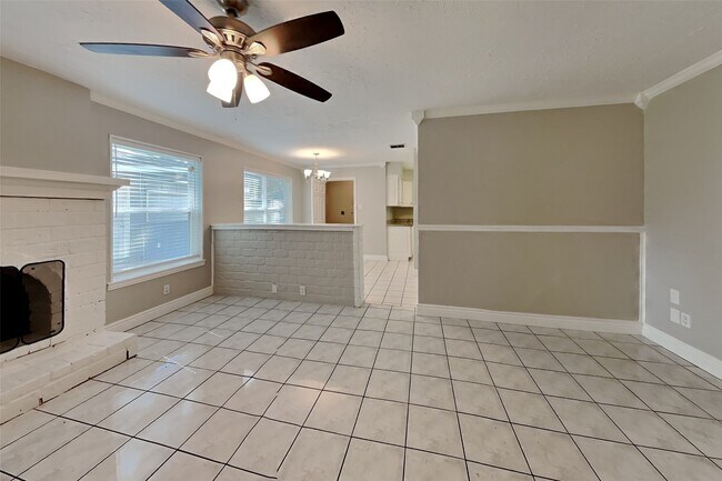 Foto del edificio - 3238 Three Pines Dr
