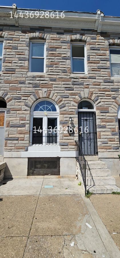 Building Photo - 1208 N Montford Ave