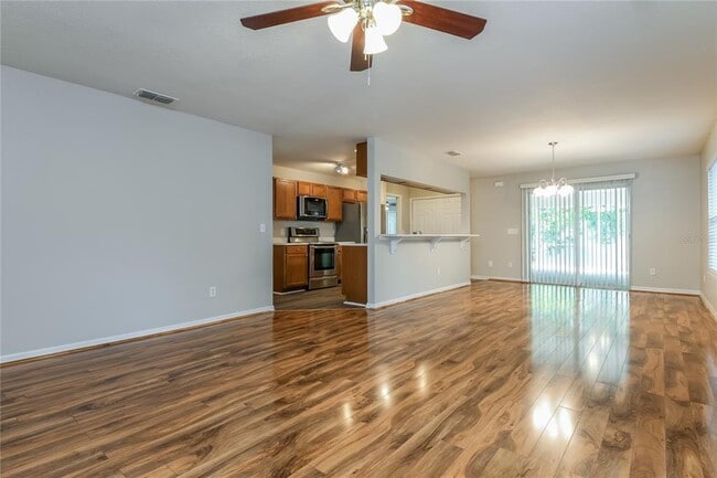 Building Photo - 2523 Yale Ave