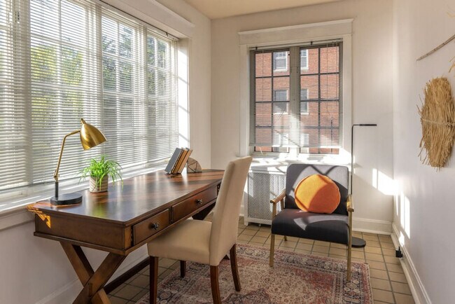 Foto del edificio - 2584 Madison Rd