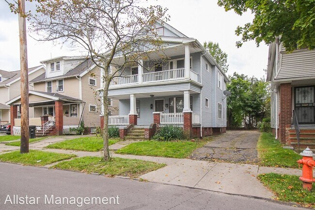 Foto del edificio - 2 br, 1 bath House - 11808 Parkhill Avenue Up