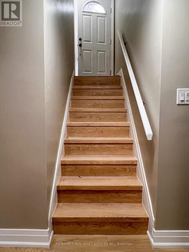 Building Photo - 30 Swanhurst Blvd