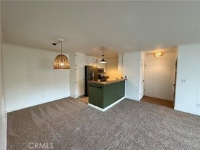 Building Photo - 2521 W Sunflower Ave