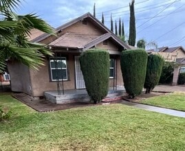 Building Photo - 40553 Orosi Dr