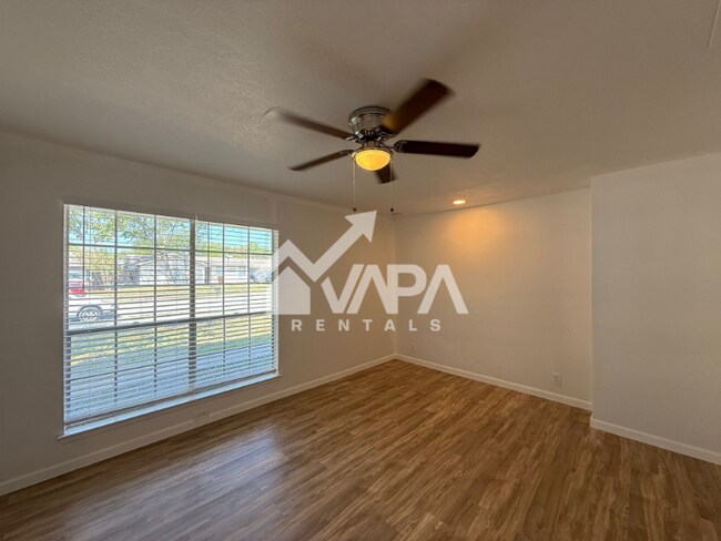 Foto del edificio - 7626 Glen Mont Dr