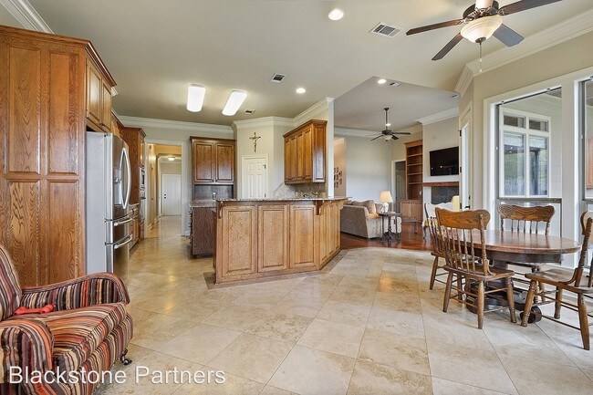 Building Photo - 4 br, 3 bath House - 12468 Legacy Hills Dr