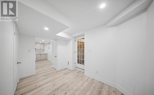 Building Photo - 21 Sewells Ln