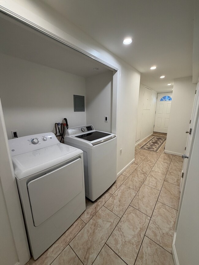 Foto del edificio - 128 Poplar St