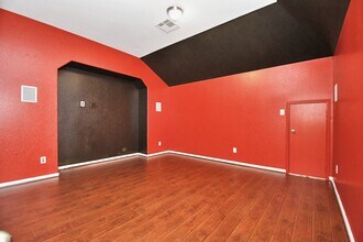 Building Photo - 6843 Bears Path Ln