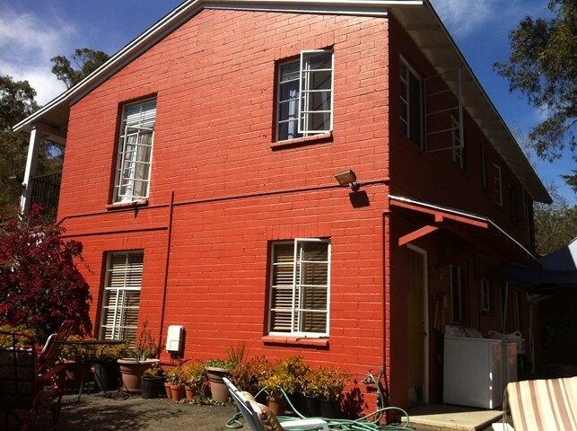 Building Photo - 3224 Barham Blvd