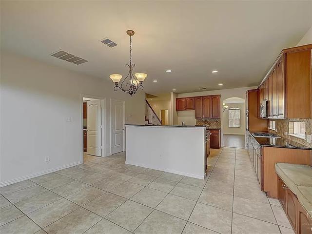Building Photo - 11540 Mansfield Dr