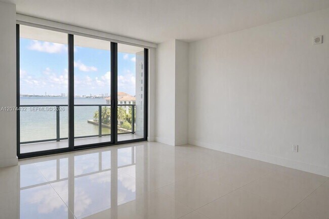 Foto del edificio - 460 NE 28th St