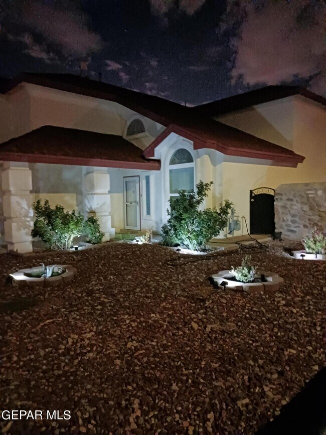 Foto del edificio - 608 Linda Johnson Ave