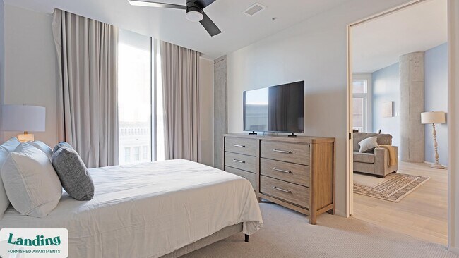 Building Photo - 143 E Commerce St