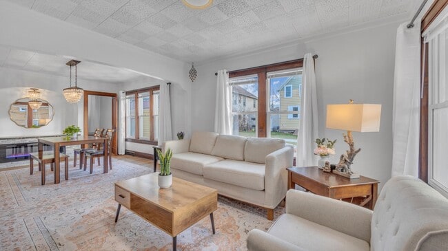 Foto del edificio - 715 N 14th St