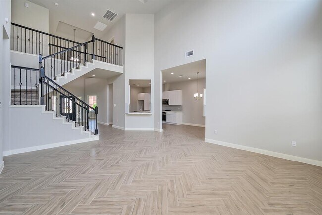 Building Photo - 16419 Lakewood Field Dr