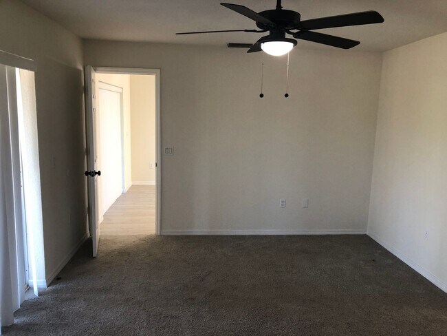 Building Photo - Spacious & Stylish 4-Bedroom Home – Prime ...