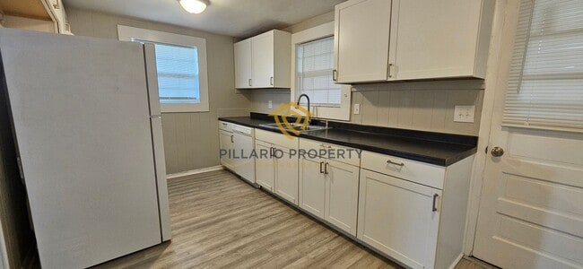 Building Photo - 1404 S Harrison St