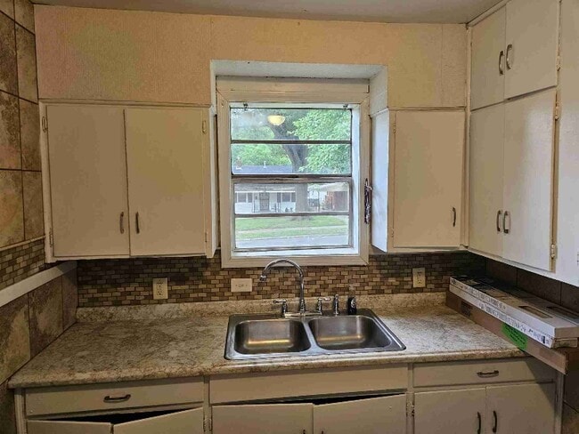 Foto del edificio - 464 Fernwood Ave