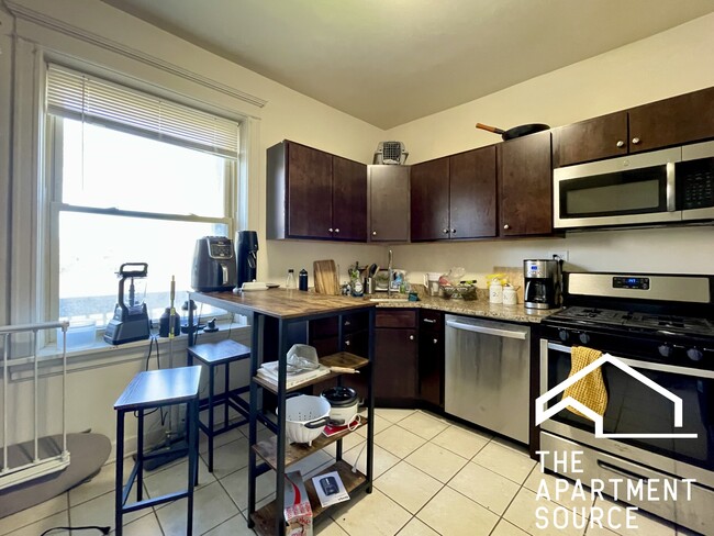 Foto del edificio - 3318 W Altgeld St